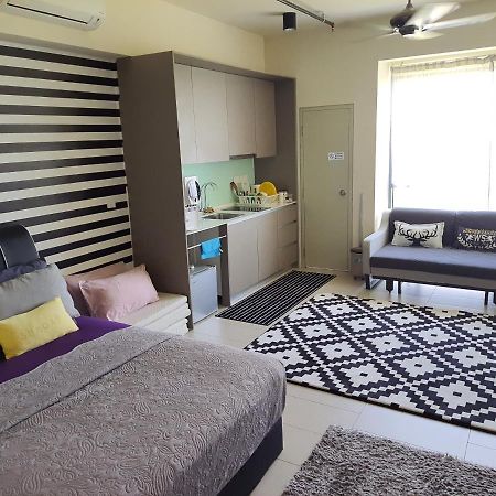 Mufasa Suites At Tamarind Suites With Wifi Netflix Coway Level 8 Cyberjaya Bagian luar foto