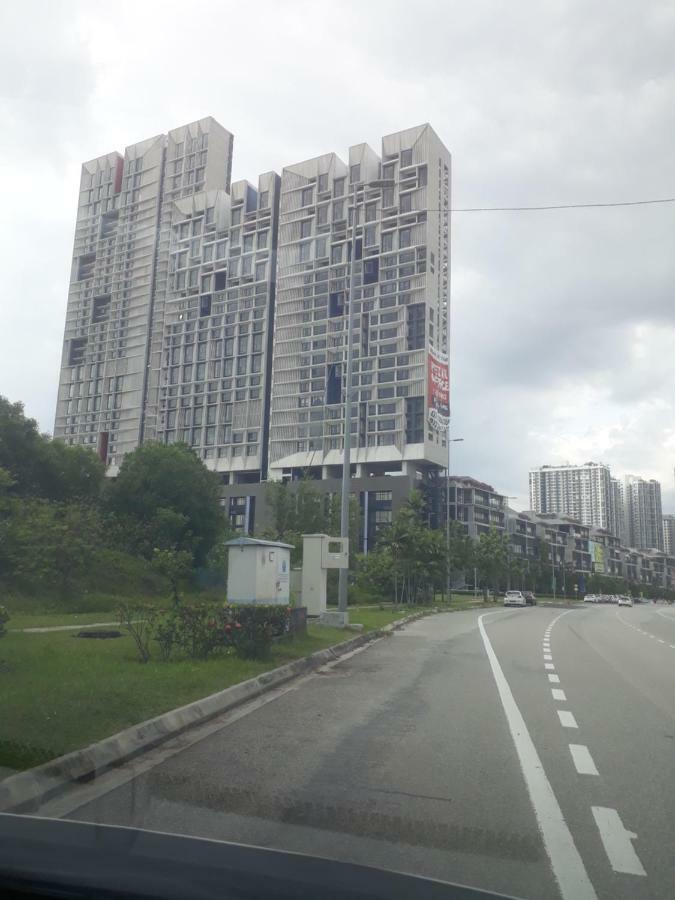 Mufasa Suites At Tamarind Suites With Wifi Netflix Coway Level 8 Cyberjaya Bagian luar foto